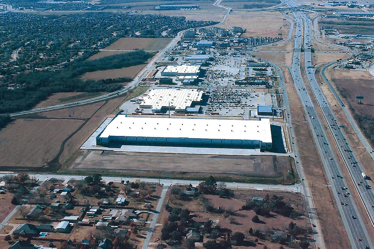 Mohr Capital Sells 400,000-square-foot Industrial Property in Grand Prairie, Texas